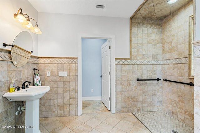 751 SHIPWATCH Drive E, Jacksonville, FL 32225