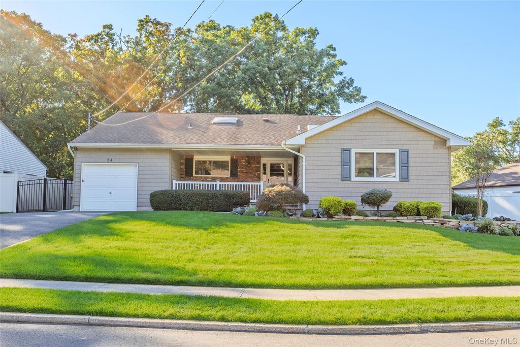 24 Kingswood Drive, Old Bethpage, NY 11804 — exterior