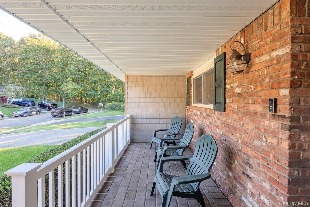 24 Kingswood Drive, Old Bethpage, NY 11804 — photo 3