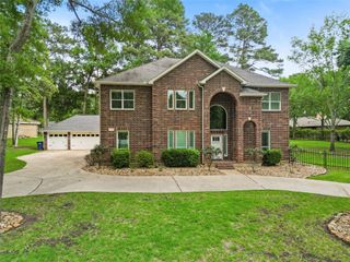 300 Broadmoor Drive, Huntsville, TX 77340