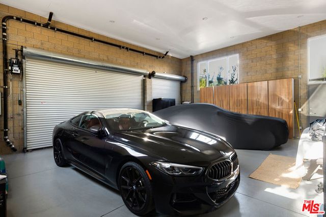 633 Santa Clara Avenue, Venice, CA 90291