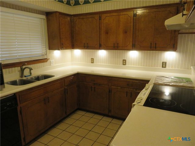 139 Lone Oak Street, Seguin, TX 78155