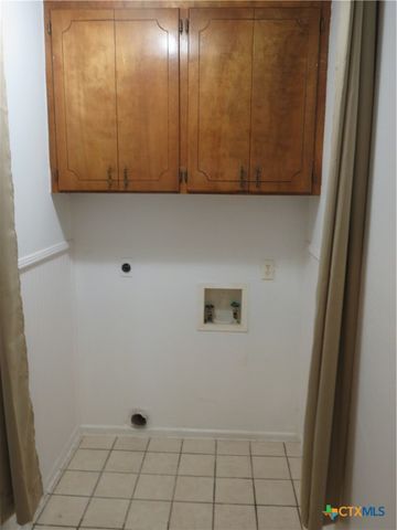 139 Lone Oak Street, Seguin, TX 78155