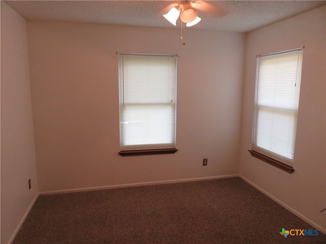 139 Lone Oak Street, Seguin, TX 78155