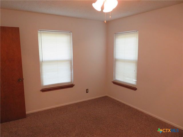 139 Lone Oak Street, Seguin, TX 78155