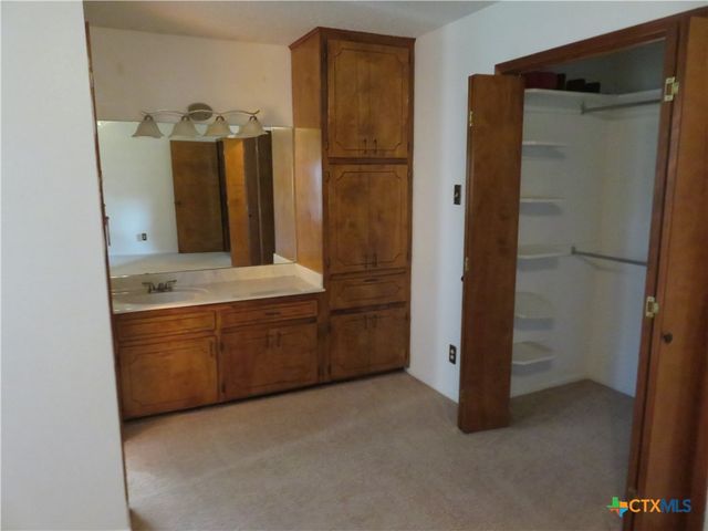 139 Lone Oak Street, Seguin, TX 78155