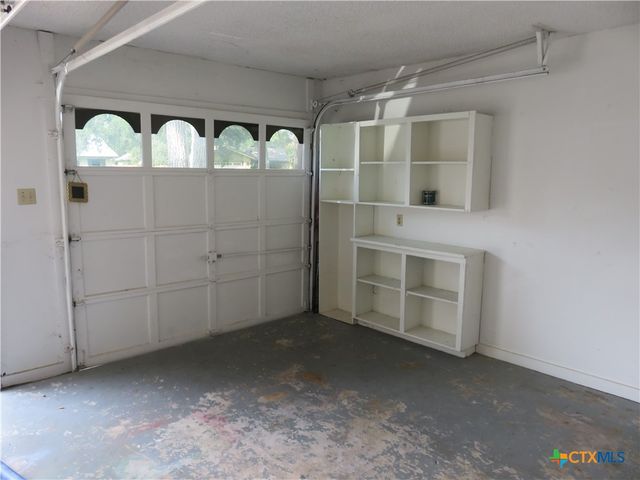 139 Lone Oak Street, Seguin, TX 78155