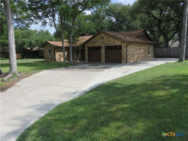 139 Lone Oak Street, Seguin, TX 78155