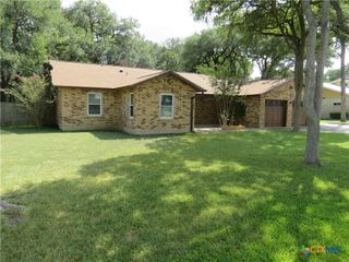 139 Lone Oak Street, Seguin, TX 78155
