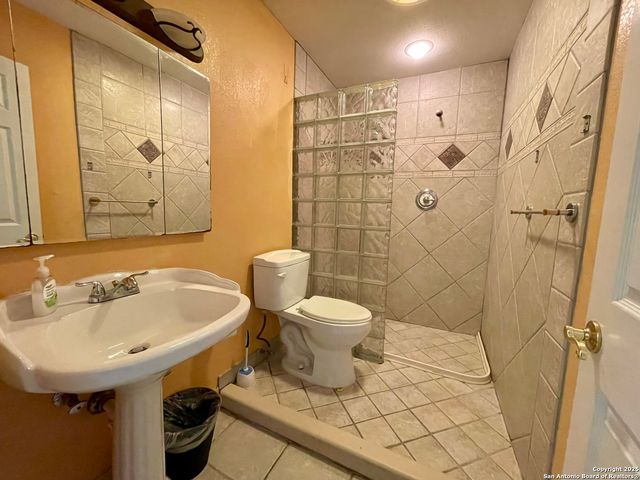 12605 Moss Hollow, Live Oak, TX 78233