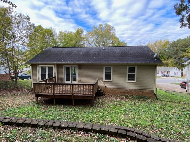 1211 Verkler Dr, Clarksville, TN 37042
