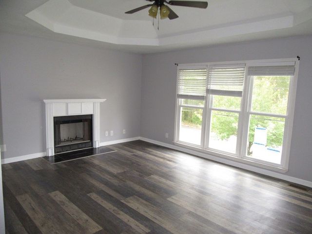 1211 Verkler Dr, Clarksville, TN 37042