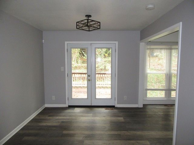 1211 Verkler Dr, Clarksville, TN 37042