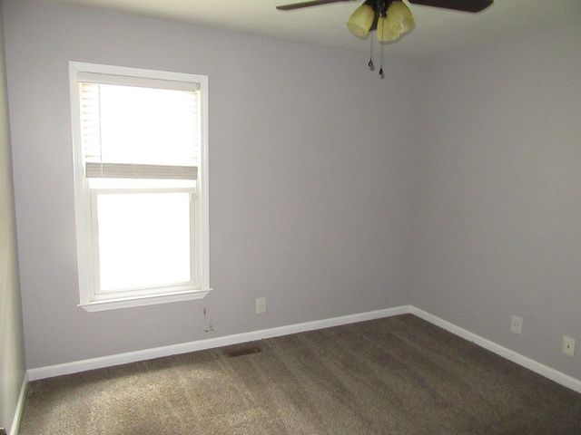 1211 Verkler Dr, Clarksville, TN 37042