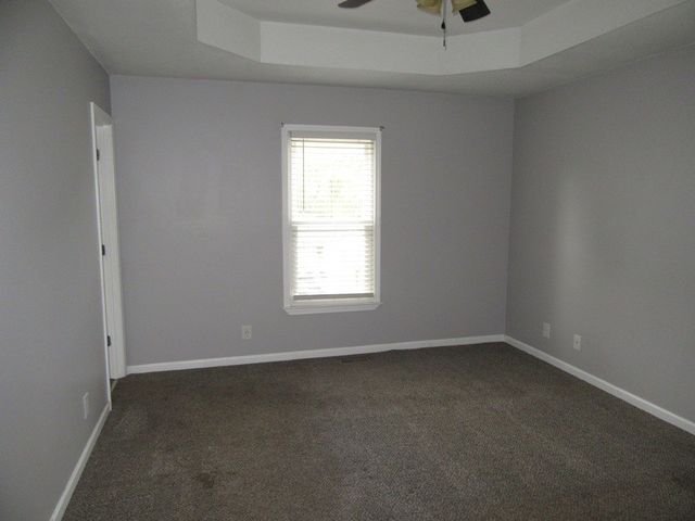 1211 Verkler Dr, Clarksville, TN 37042