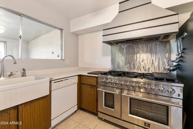 970 S 80TH Street, Mesa, AZ 85208