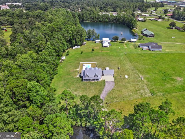 399 Gowen Drive, Folkston, GA 31537