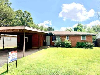 2437 NW 42nd St, Lawton, OK 73505