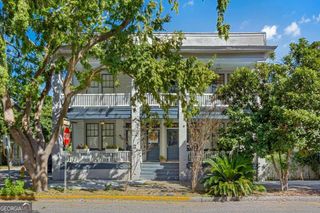 304 E Waldburg Street, Savannah, GA 31401