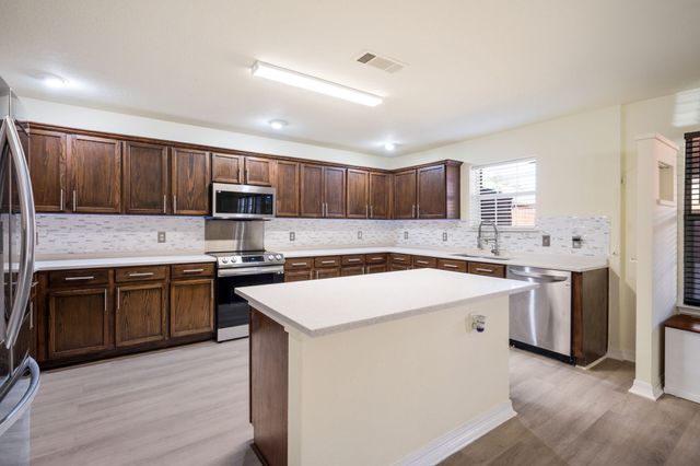 2456 Arroyo Springs Drive, Grand Prairie, TX 75052