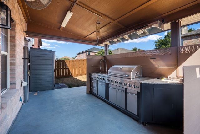 2456 Arroyo Springs Drive, Grand Prairie, TX 75052