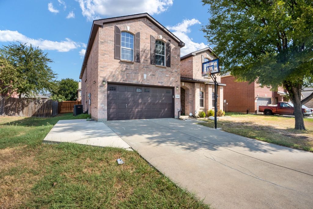2456 Arroyo Springs Drive, Grand Prairie, TX 75052 — photo 2
