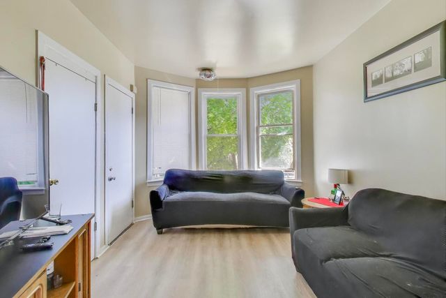 4322 N Monticello Avenue, Chicago, IL 60618