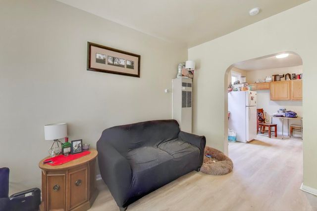 4322 N Monticello Avenue, Chicago, IL 60618