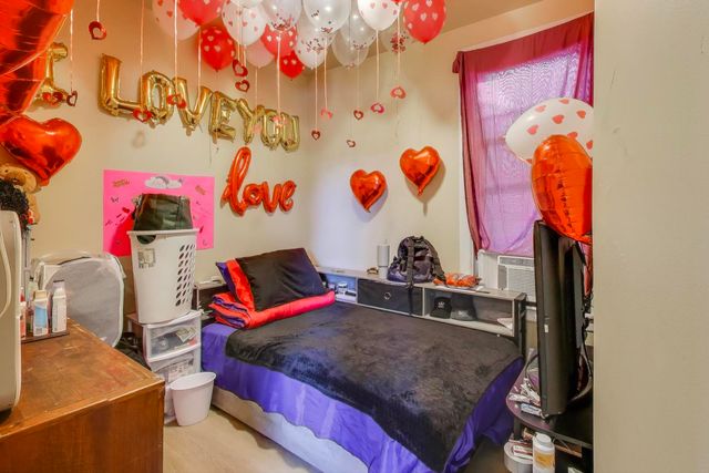 4322 N Monticello Avenue, Chicago, IL 60618