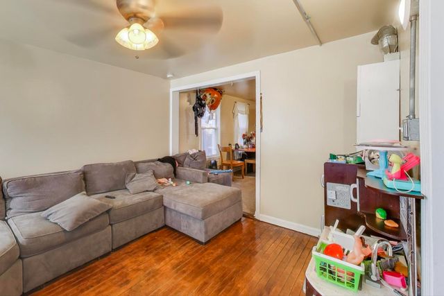 4322 N Monticello Avenue, Chicago, IL 60618