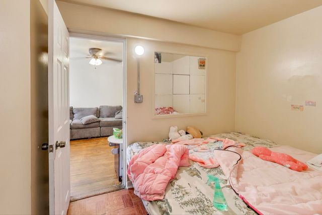 4322 N Monticello Avenue, Chicago, IL 60618