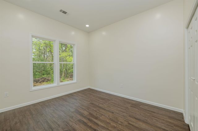 1069 SHAW PL, Memphis, TN 38126