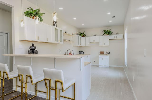 1069 SHAW PL, Memphis, TN 38126