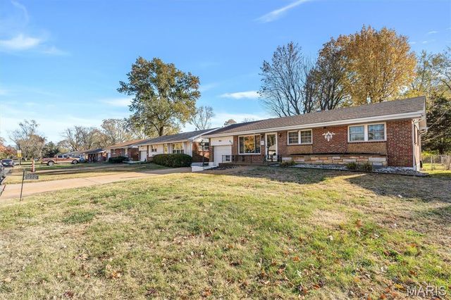 920 Lebon Drive, St Louis, MO 63137