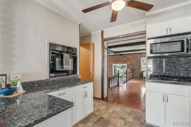 920 Lebon Drive, St Louis, MO 63137