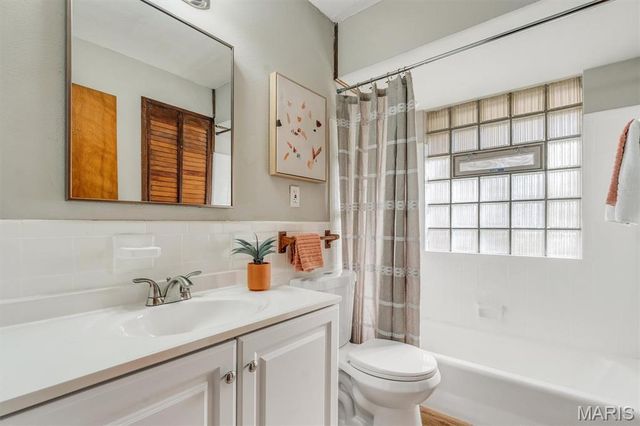 920 Lebon Drive, St Louis, MO 63137