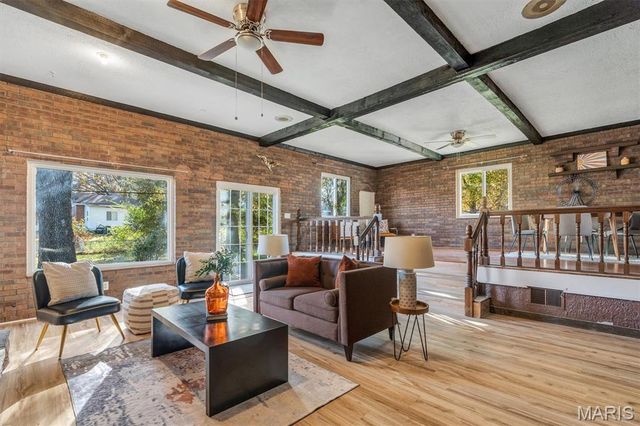 920 Lebon Drive, St Louis, MO 63137