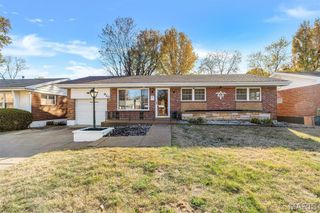 920 Lebon Drive, St Louis, MO 63137