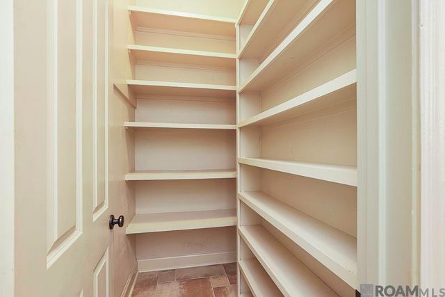 12356 Oak Fields Dr, Geismar, LA 70734