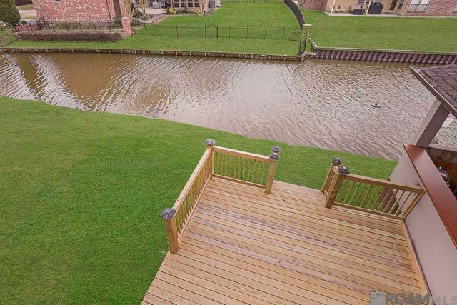 12356 Oak Fields Dr, Geismar, LA 70734