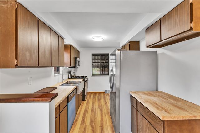 107 Tarpon Dr, Reserve, PA 15212