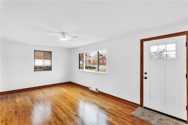 107 Tarpon Dr, Reserve, PA 15212