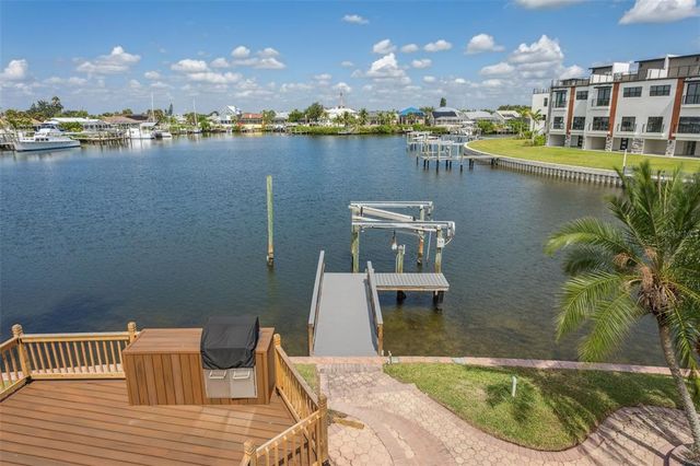 769 KINGSTON COURT, Apollo Beach, FL 33572