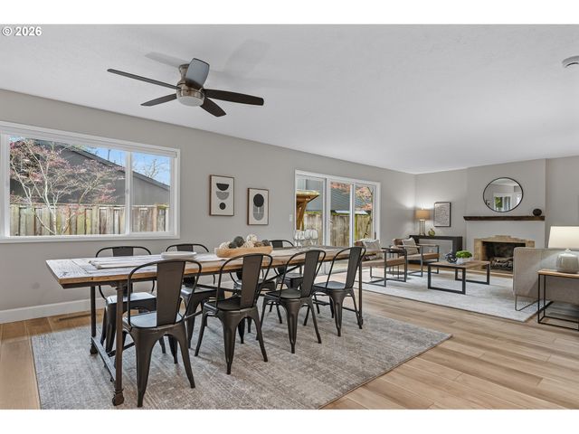 11380 Sw FOOTHILL Dr, Portland, OR 97225