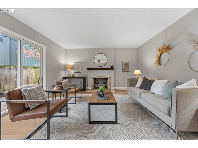 11380 Sw FOOTHILL Dr, Portland, OR 97225