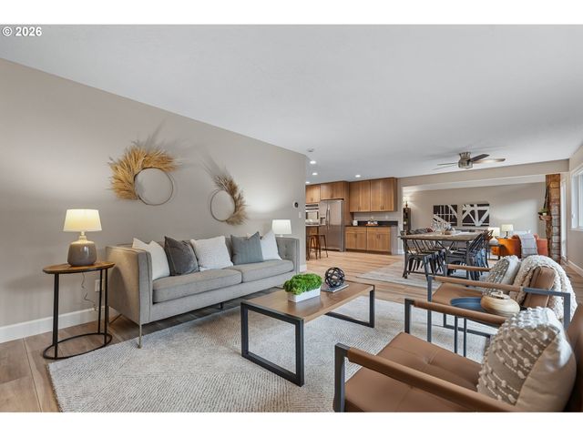 11380 Sw FOOTHILL Dr, Portland, OR 97225