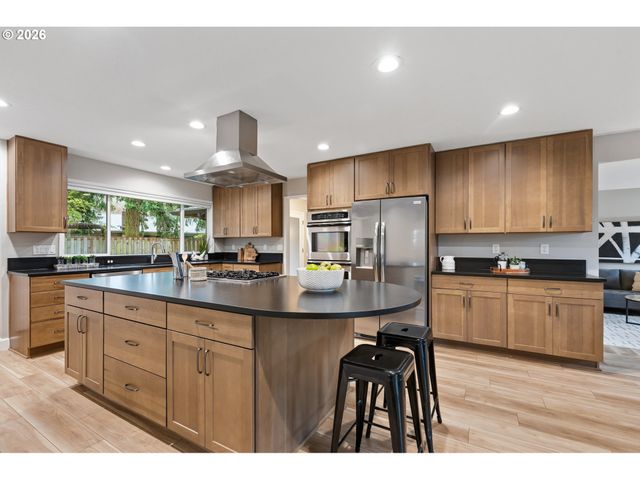 11380 Sw FOOTHILL Dr, Portland, OR 97225