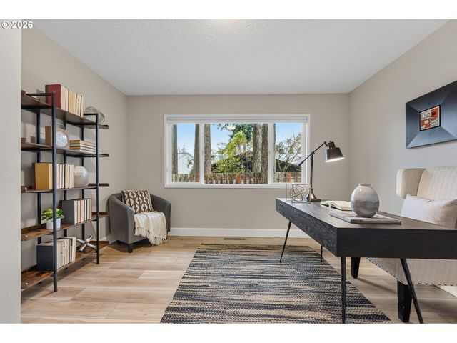 11380 Sw FOOTHILL Dr, Portland, OR 97225