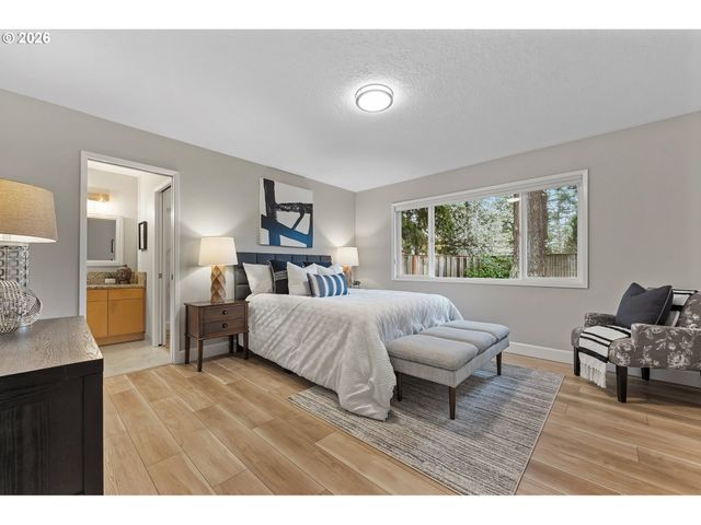 11380 Sw FOOTHILL Dr, Portland, OR 97225