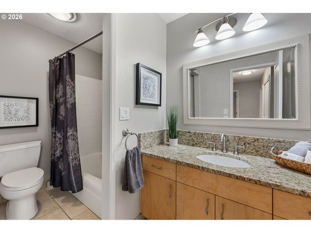 11380 Sw FOOTHILL Dr, Portland, OR 97225